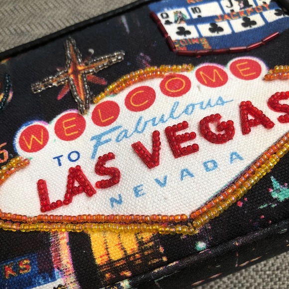 Las Vegas Makeup Bag - Picture 2 of 8